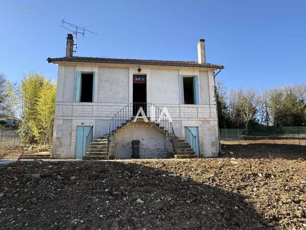Maison à MAGNAC-SUR-TOUVRE