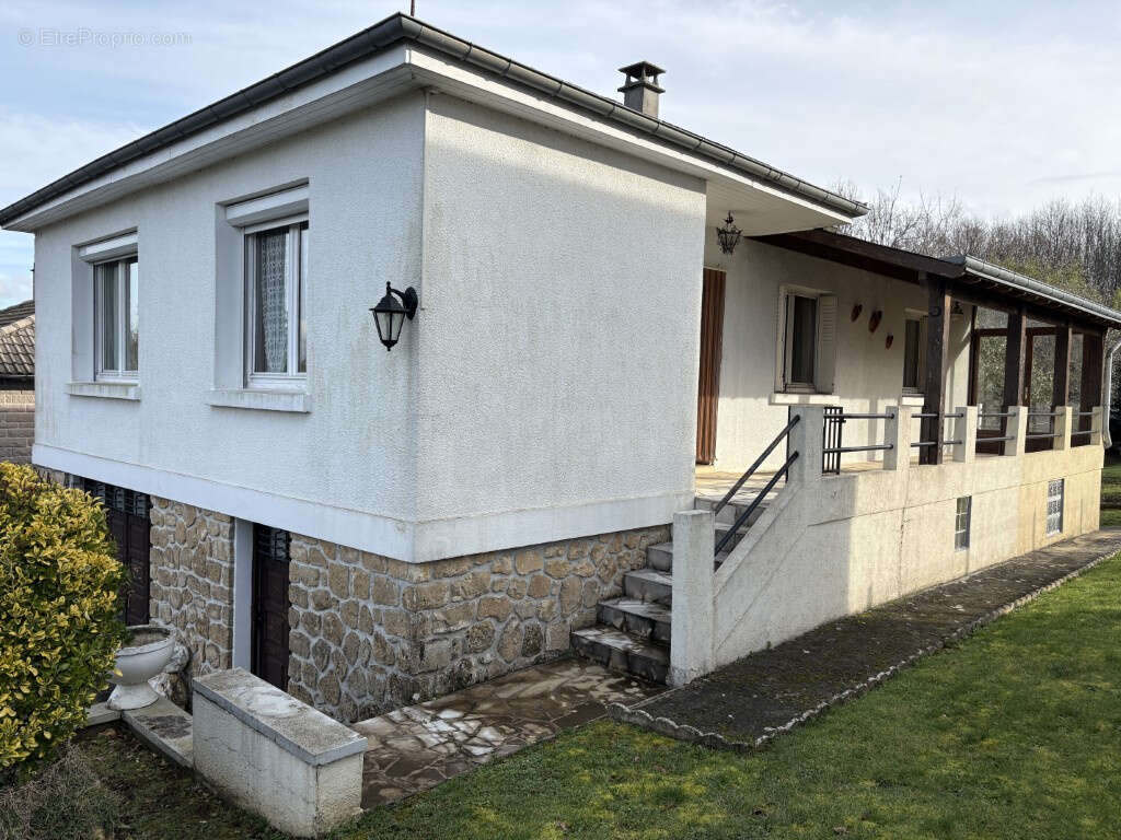 Maison à ARNAC-POMPADOUR