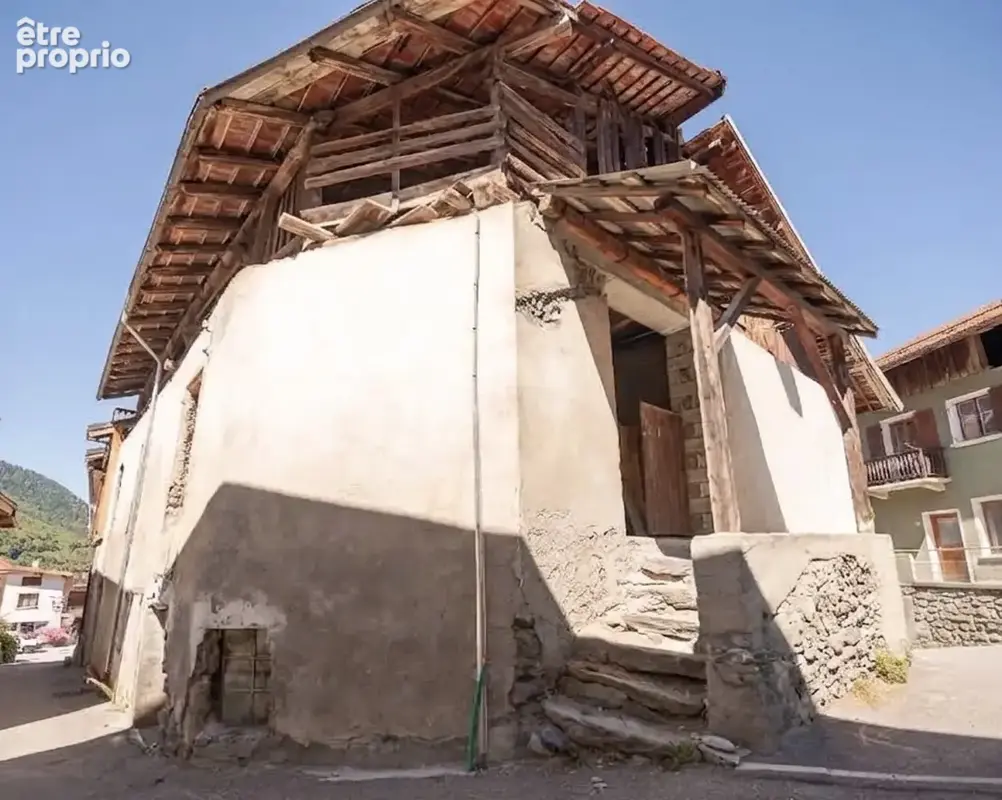Photo Maison à Villarlurin au prix de 116 000€
