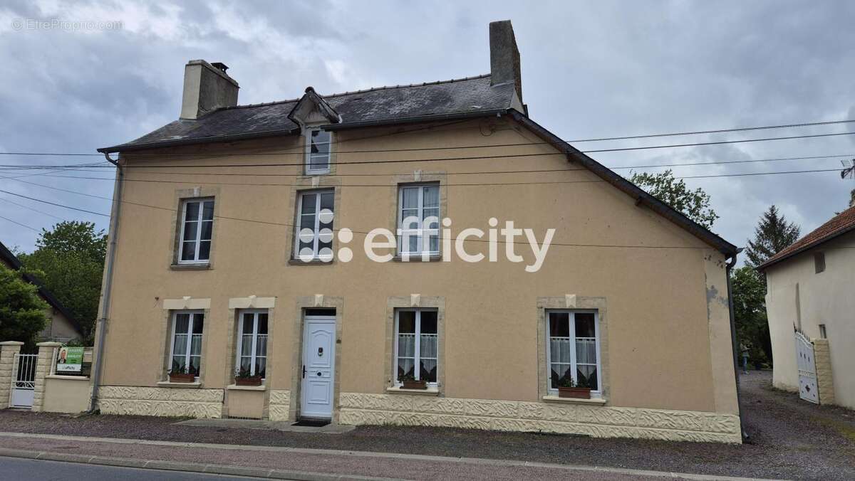 Maison à LE MOLAY-LITTRY