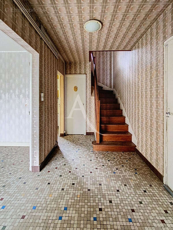 Maison à LES PONTS-DE-CE