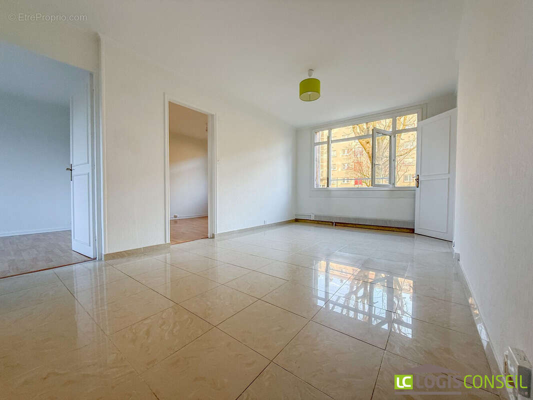 Appartement à CHATILLON