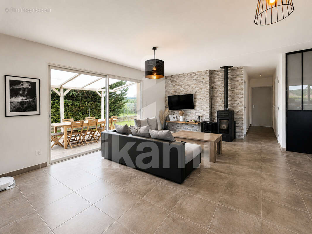 Maison récente avec 3 chambres, pièce de vie spacieuse avec vue sur le Vercors, à venir découvrir ! - photo 2