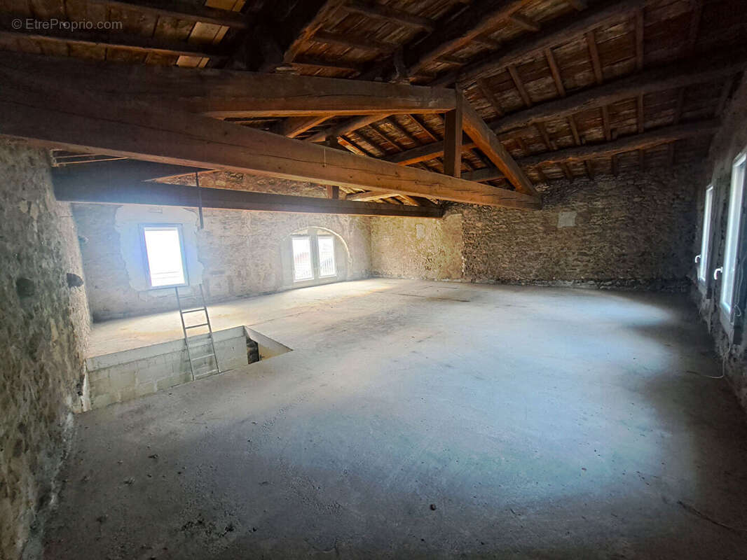 Maison à SOUCIEU-EN-JARREST