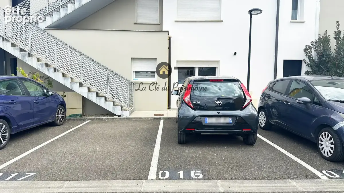 T2 rez de chaussee - jardin - parking - residence securisee - photo 14