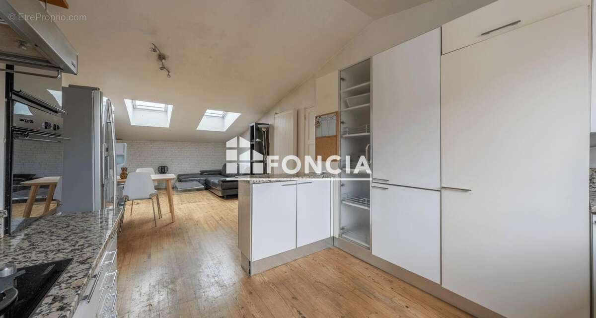 Appartement à BORDEAUX