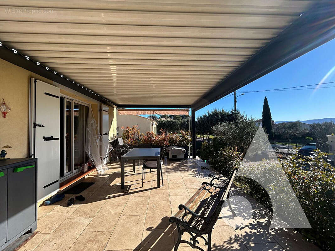 Maison à LE CANNET-DES-MAURES