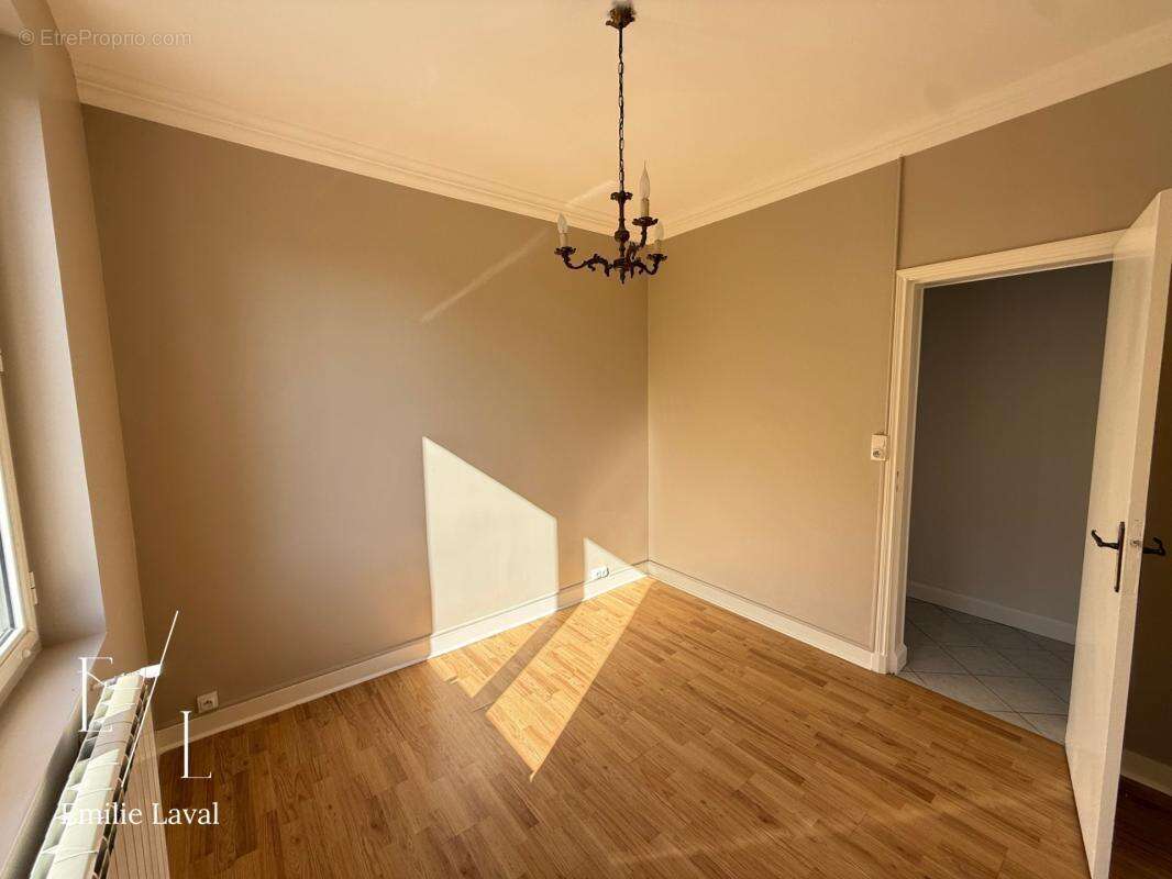 Maison avec dépendance, cave à vin et terrain clos de 1 737 m² à Pineuilh (33) - photo 7