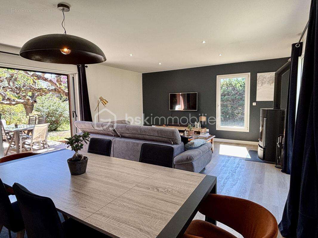 Maison T4 avec garage sur 1480m2 de terrain - photo 8