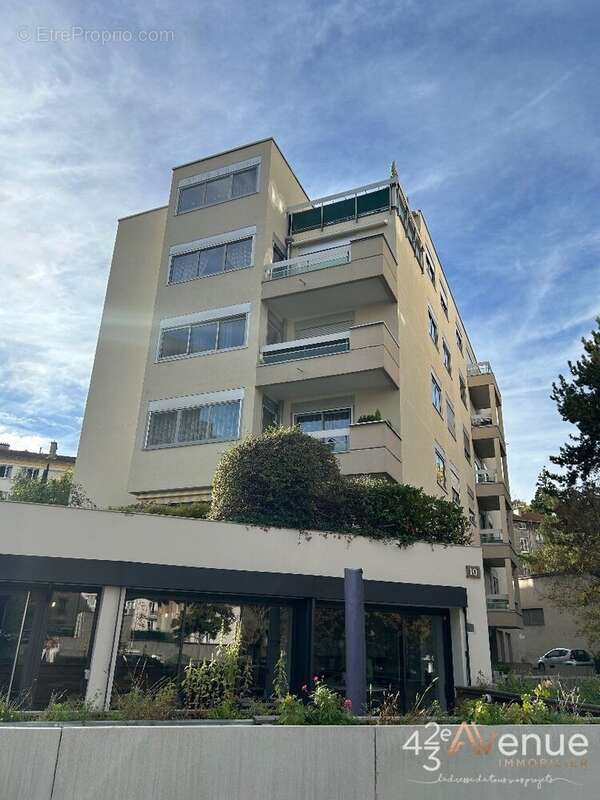 Appartement à SAINT-ETIENNE