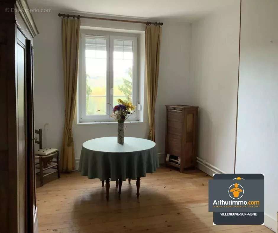 Maison à LONGUEVAL-BARBONVAL