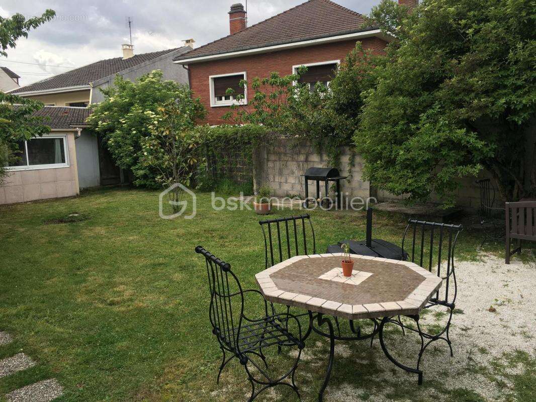 Maison à LIVRY-GARGAN