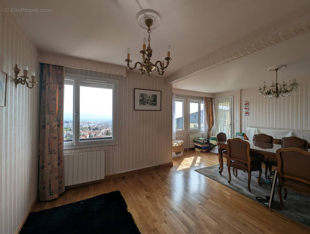 Appartement à CHAMALIERES