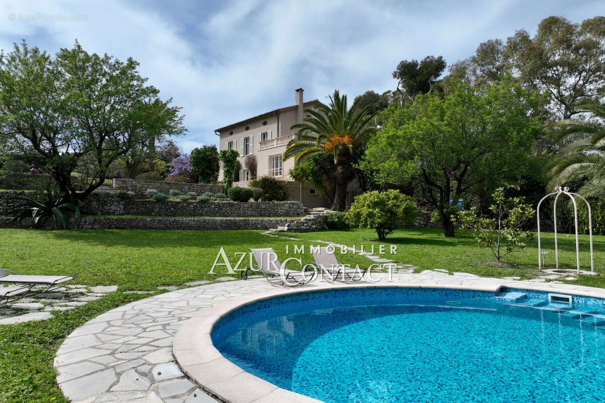 Maison à MOUGINS