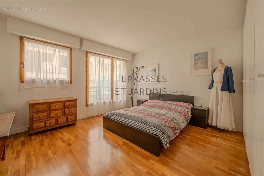 Appartement à ISSY-LES-MOULINEAUX