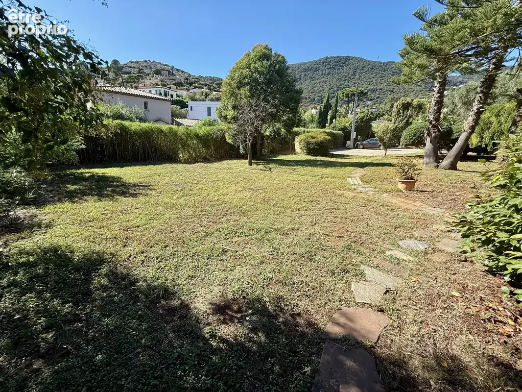 Villa provençale avec jardin arboré et vue dégagée - photo 9
