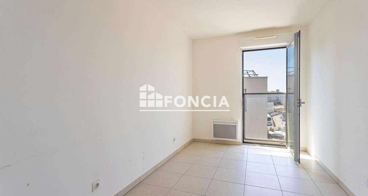 Toulon la loubiere superbe t3 63m2 terrasse et parking sous sol residence recente - photo 7