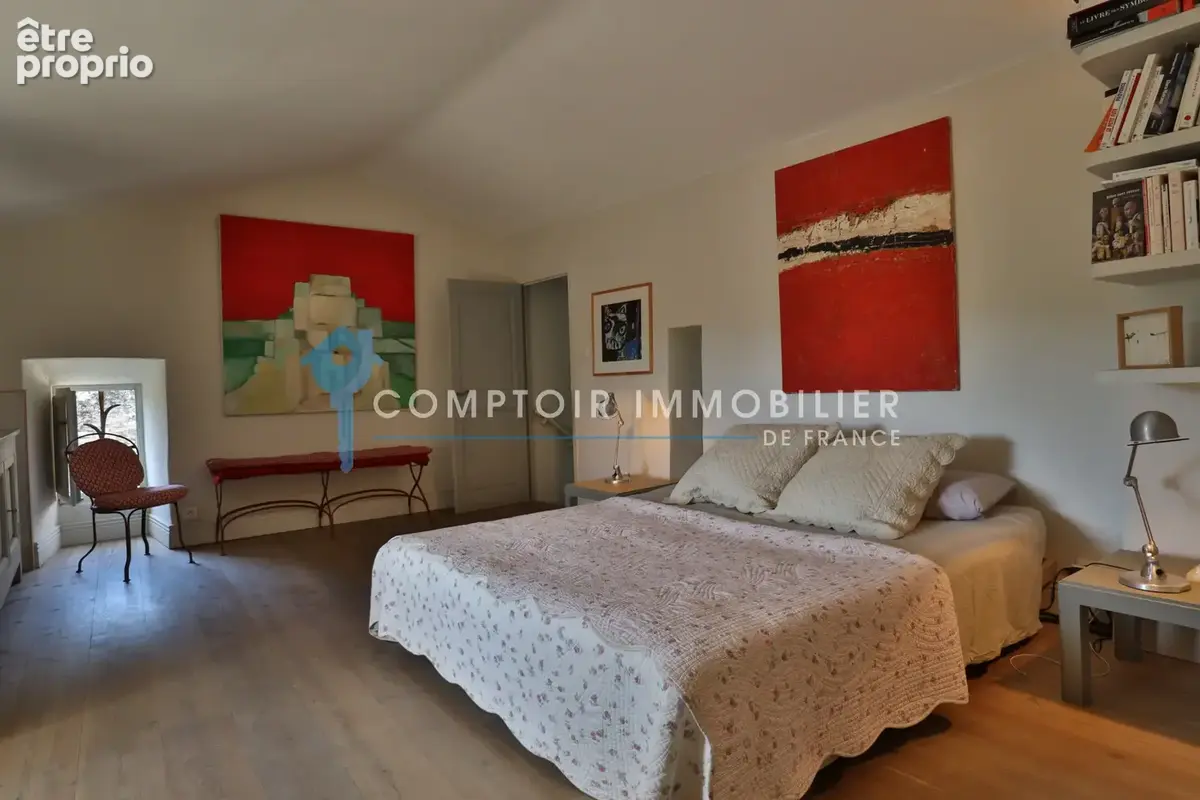 Dept 84 - Goult - Ravissante et atypique propriété en pierre 150 m2 + terrain avec garage et piscine non atten - photo 32