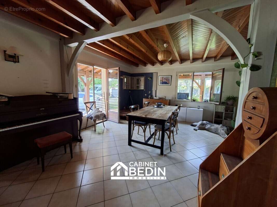 Maison à SALLES