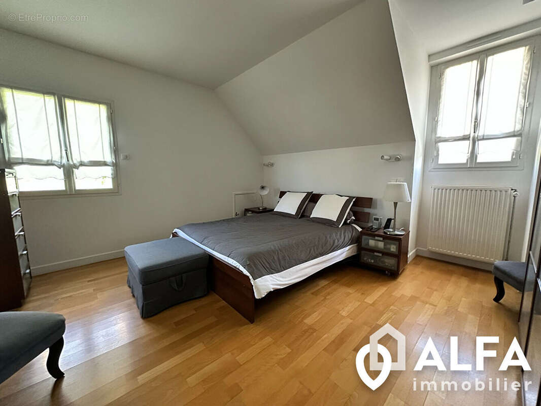 Maison à SAINT-GRATIEN