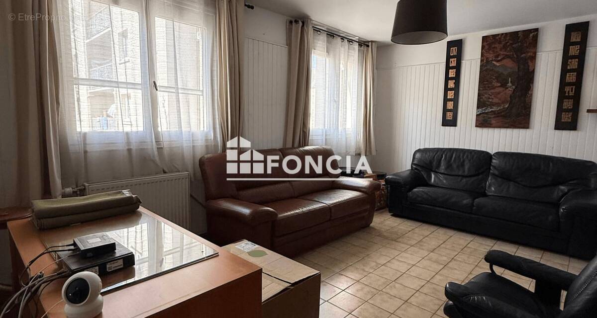Appartement à EMERAINVILLE