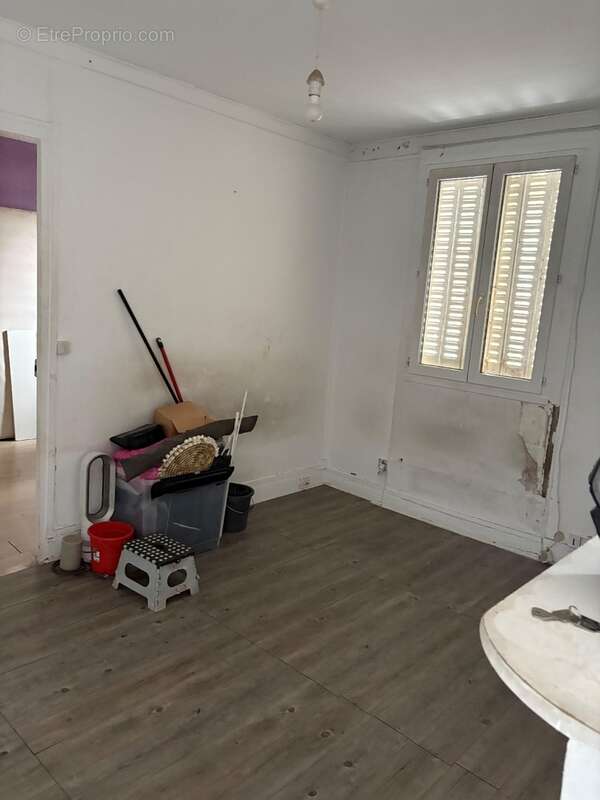 Appartement à LES PAVILLONS-SOUS-BOIS