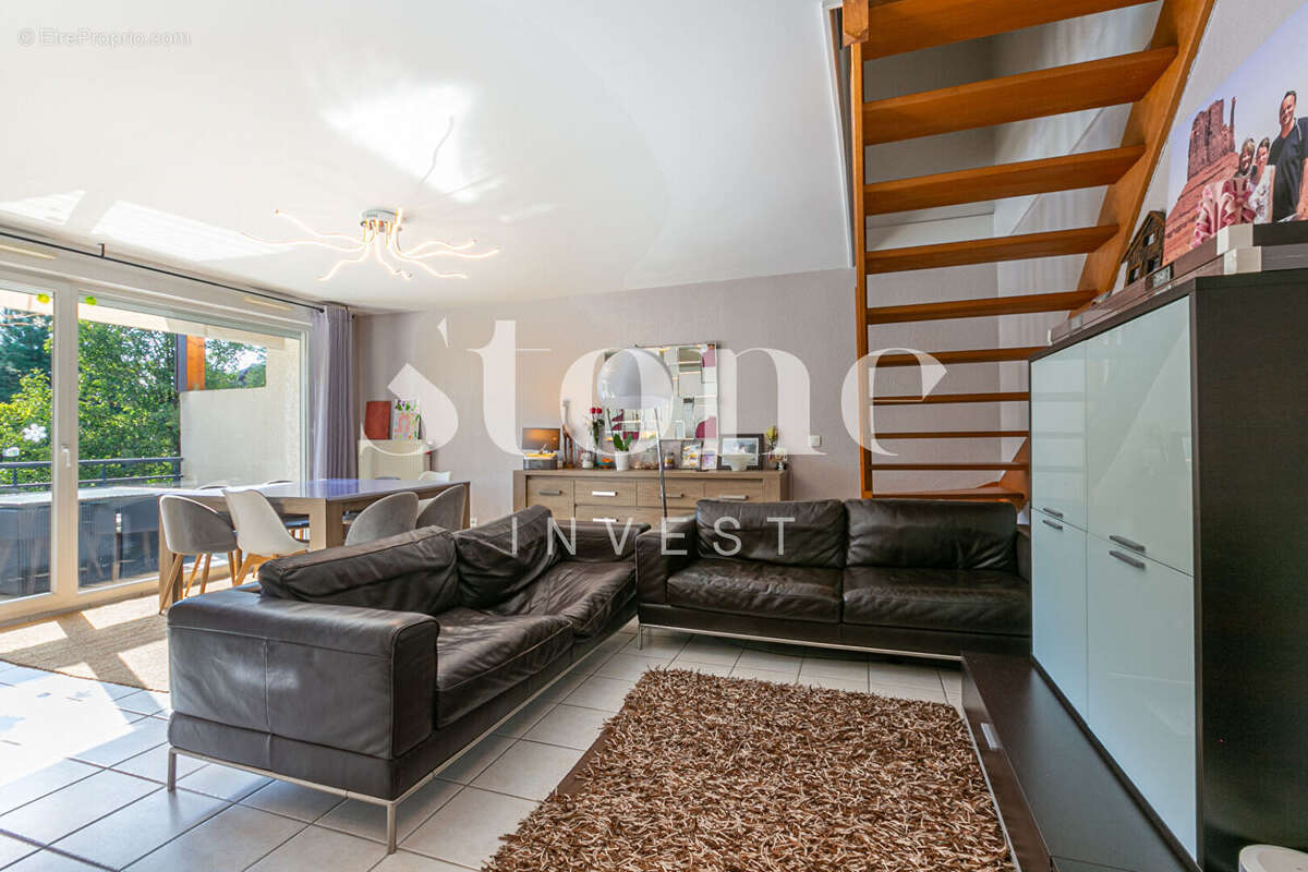 Appartement à POISY