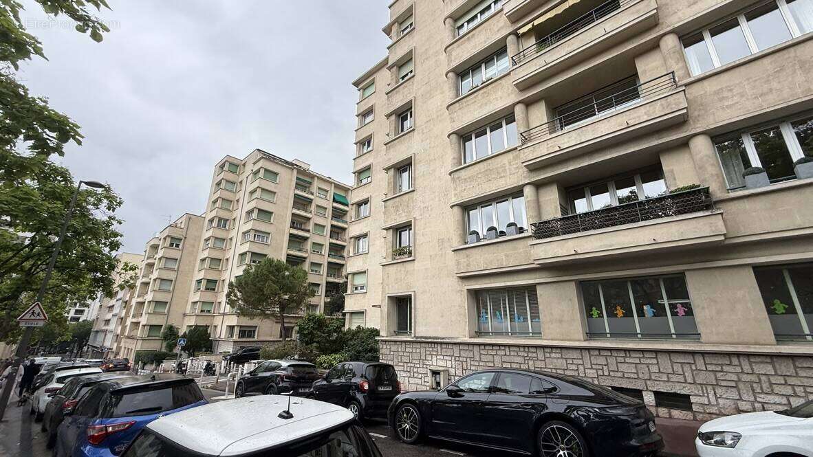 Appartement à MARSEILLE-8E