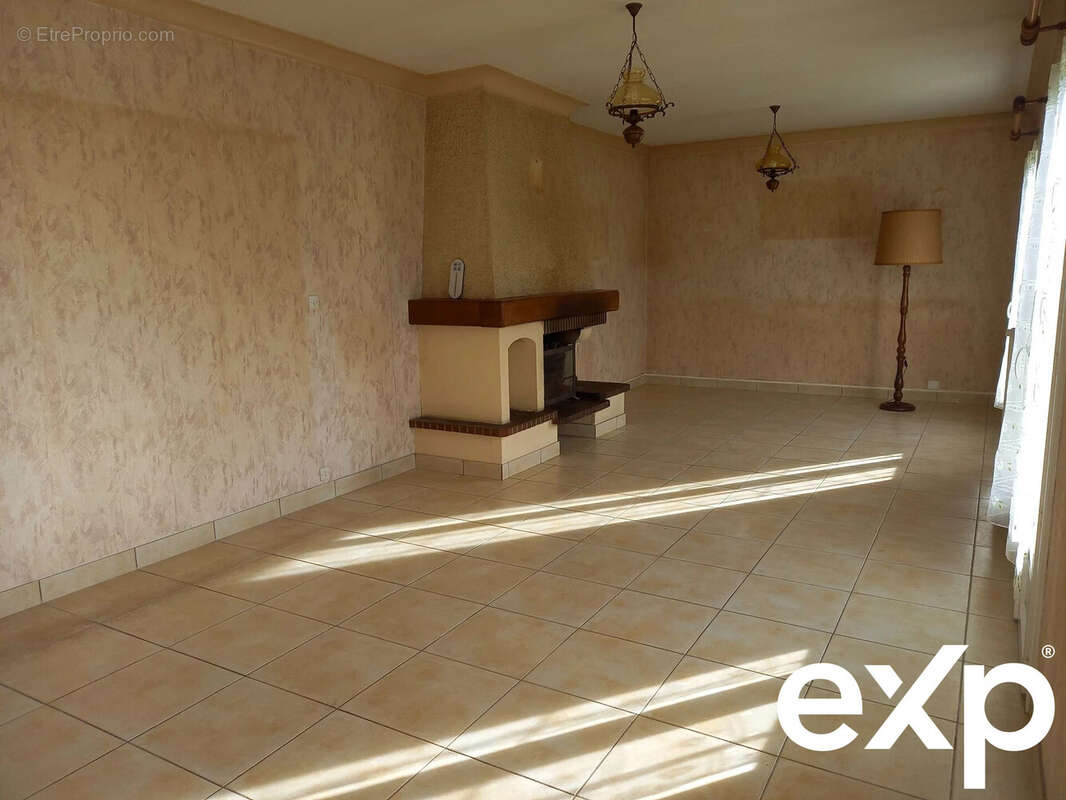 Maison à ROUZIERS-DE-TOURAINE