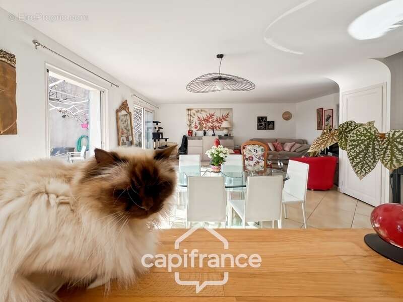 Appartement à HYERES