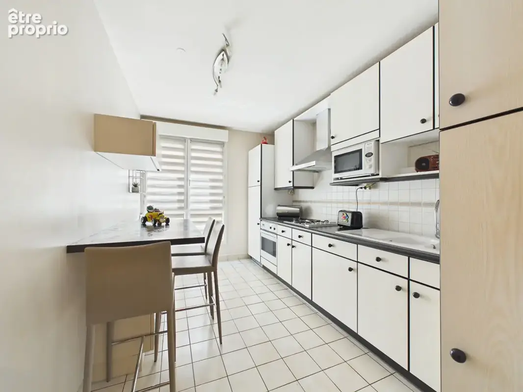 Place Cdt Arnaud - Appartement T3 - photo 4