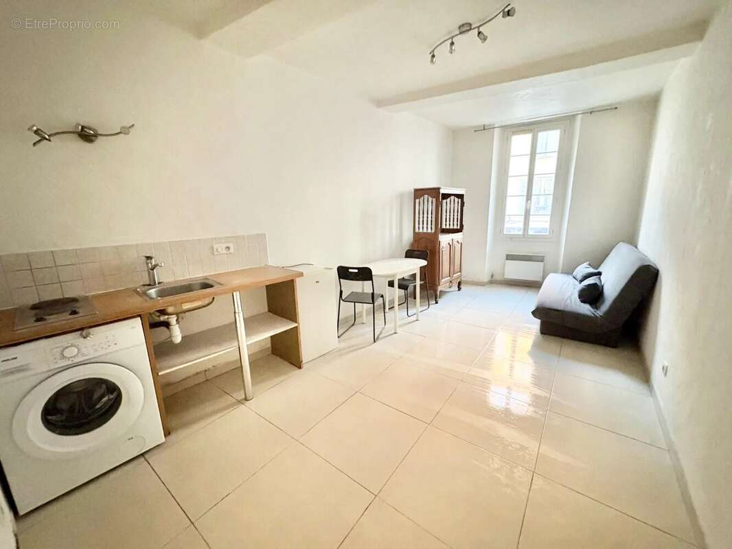 Appartement à LE MUY
