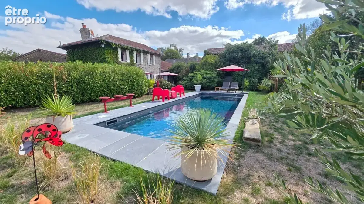 Superbe maison en pierre avec piscine et jardin bucolique - un vrai coup de coeur - - photo 2