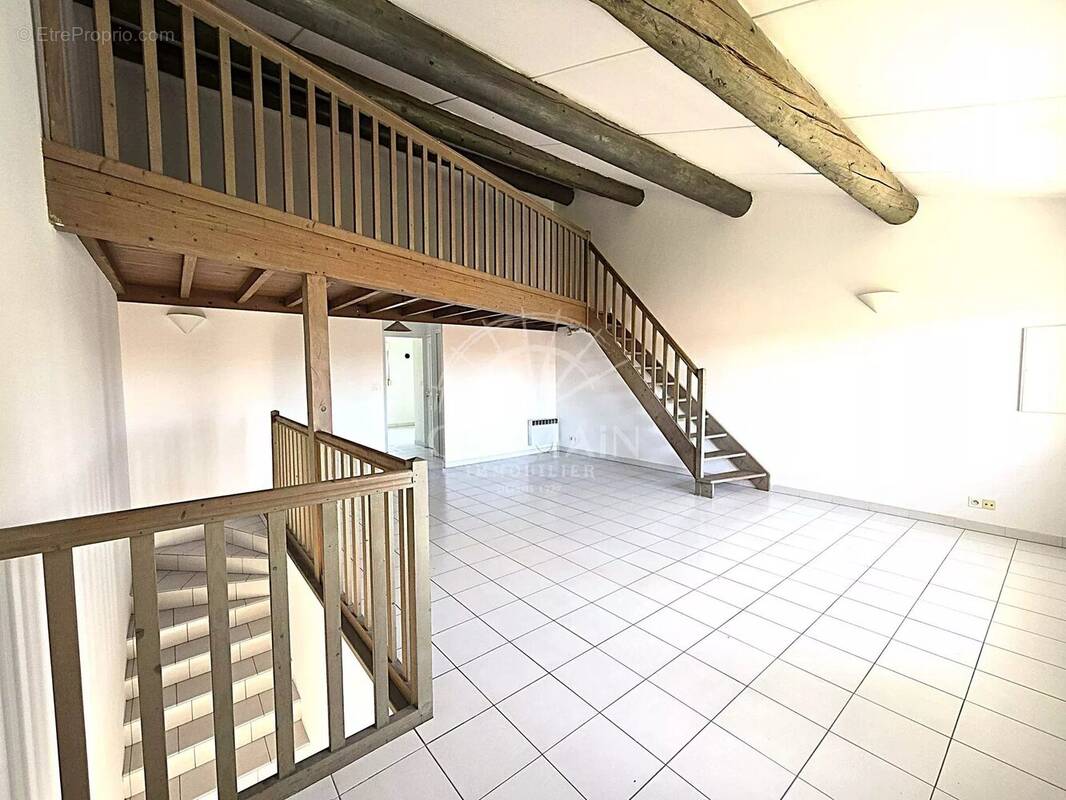 Appartement à L'ISLE-SUR-LA-SORGUE