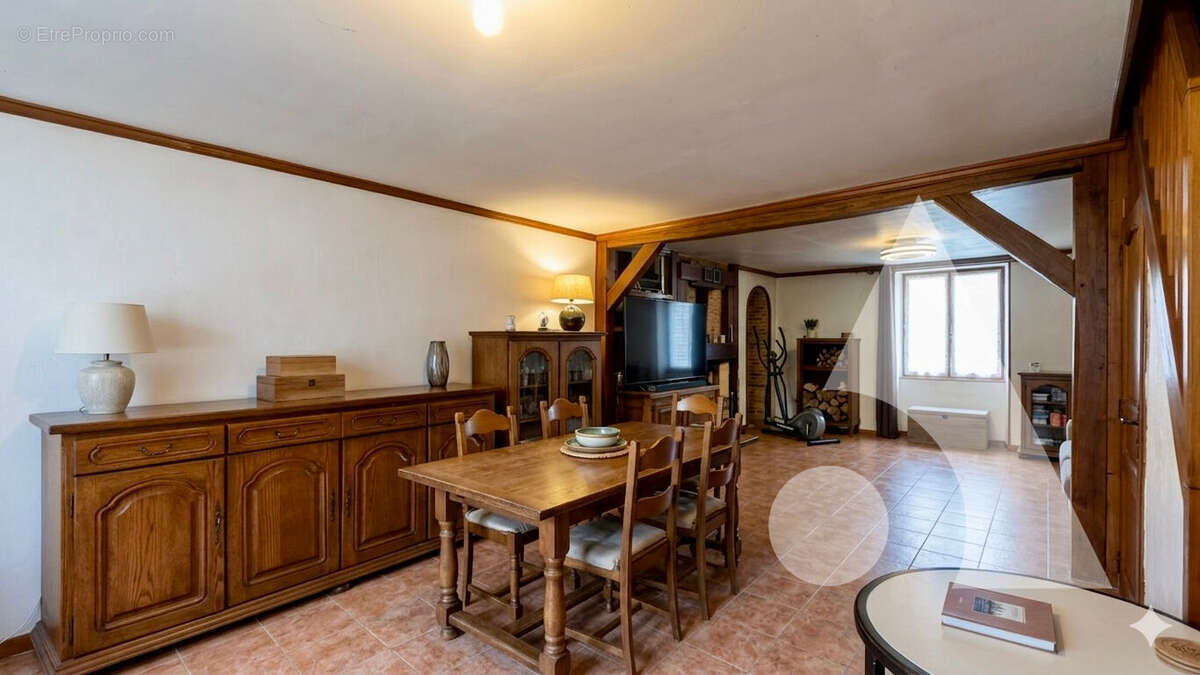 Maison à CREPY-EN-VALOIS