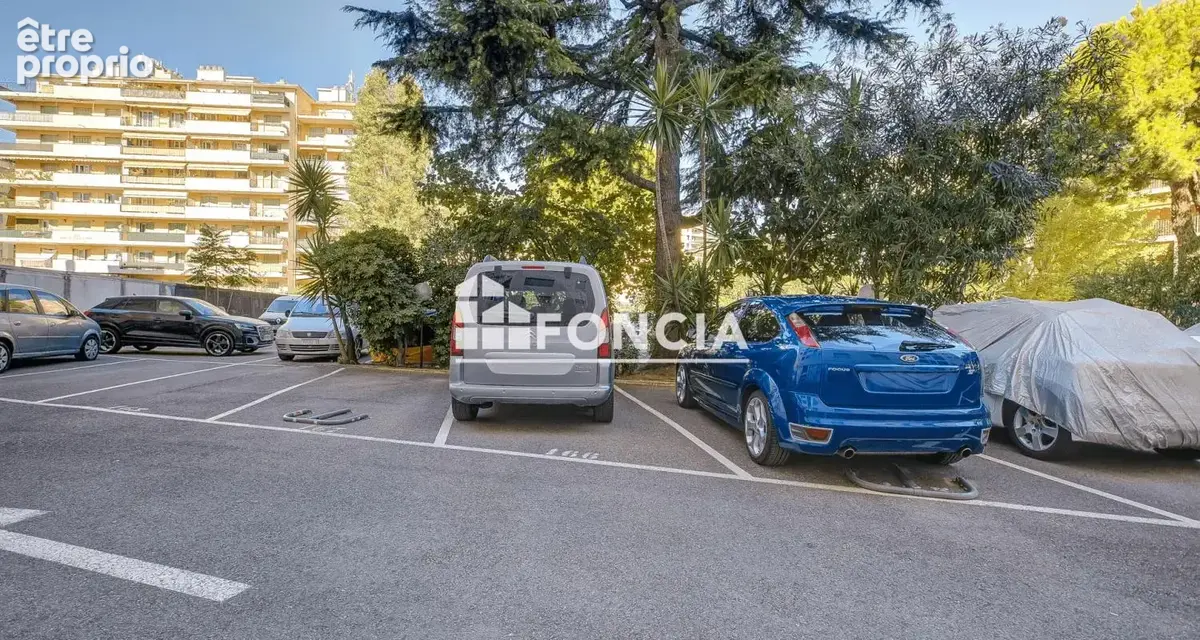 Nice lyautey 2p 51 m²  + pkg -  avant dernier etage - photo 8