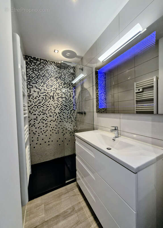 Appartement à COGOLIN