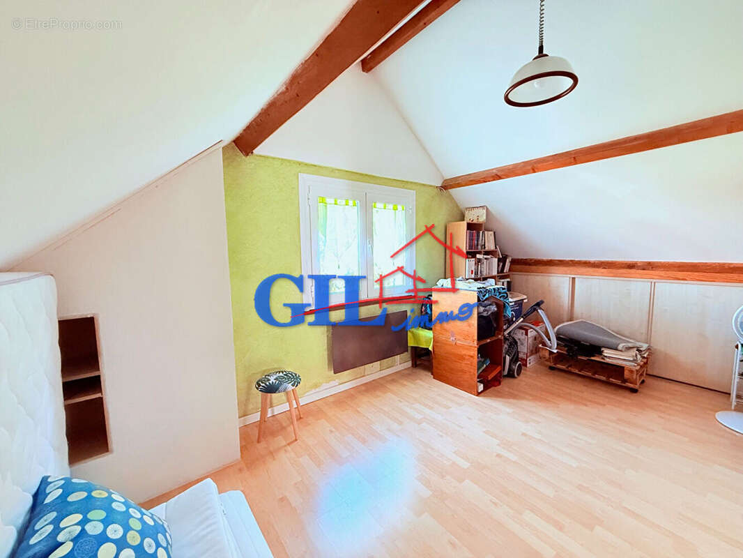 Maison à SAVIGNY-LE-TEMPLE