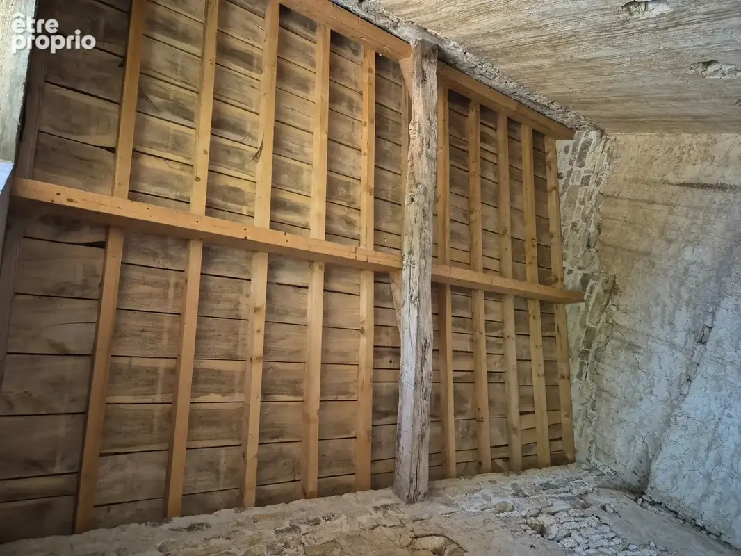 Corps de Ferme de 340 m2, avec plusieurs maisons indépendantes et 200 m2 de dépendances - photo 84