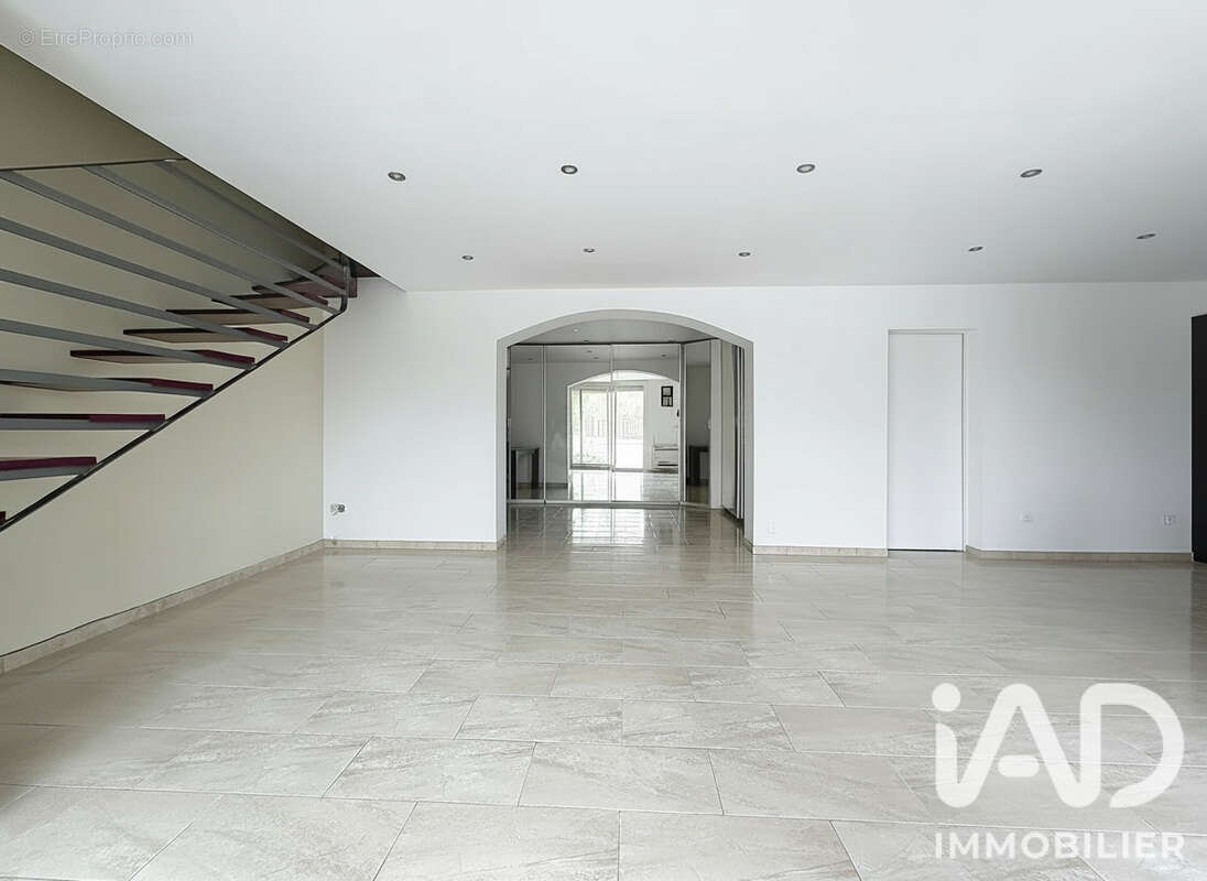 Maison 115 m² à Marseille-13e  - photo 4
