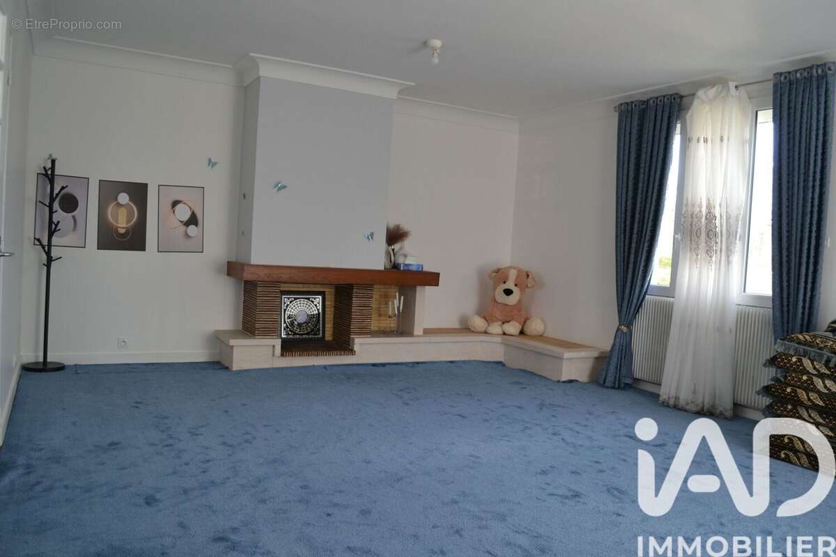 Maison 171 m² à La Souterraine  - photo 4
