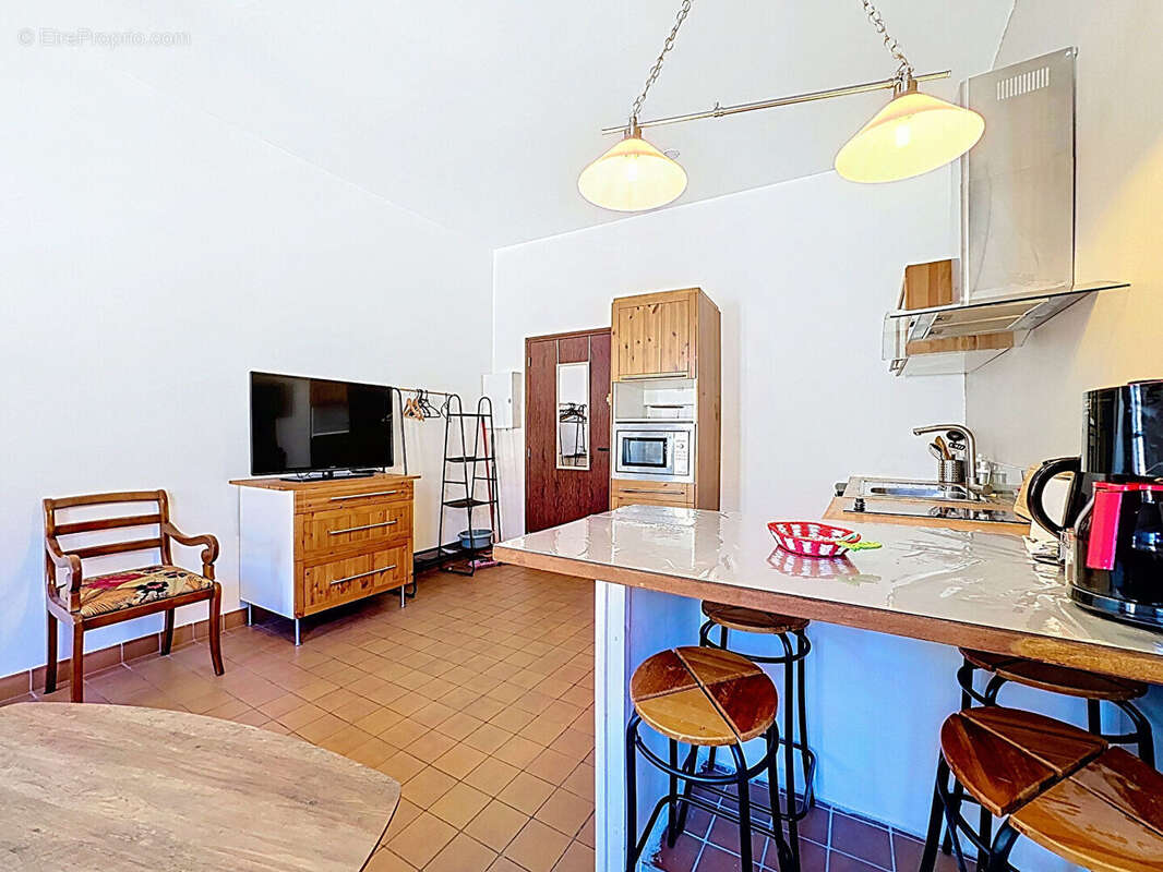 Appartement T2 de 34 m²  meublé + cave ? Avignon Intra-Muros - photo 3