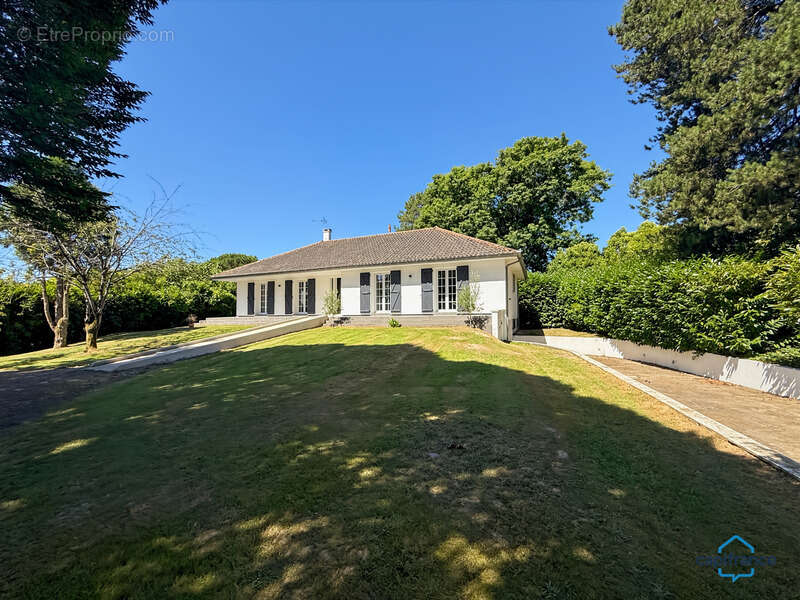Maison à AIRE-SUR-L'ADOUR