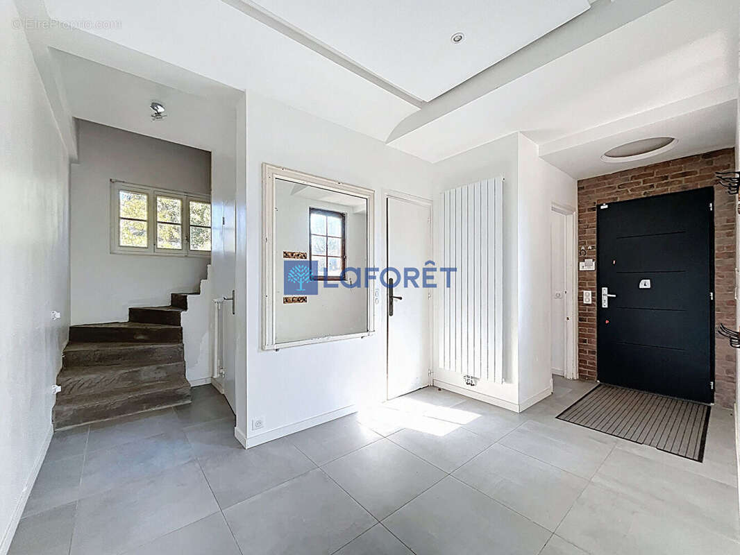 Maison à SAINTRY-SUR-SEINE