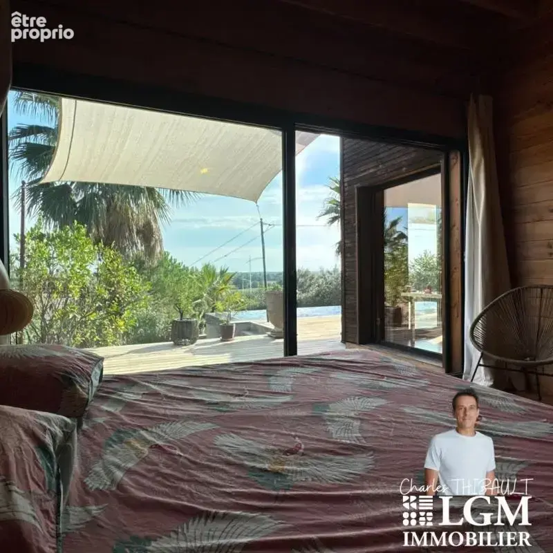 Bellegarde – Villa bioclimatique de plain-pied, piscine à débordement et vue dominante - photo 13