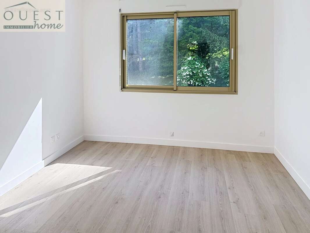 Appartement à CHARBONNIERES-LES-BAINS