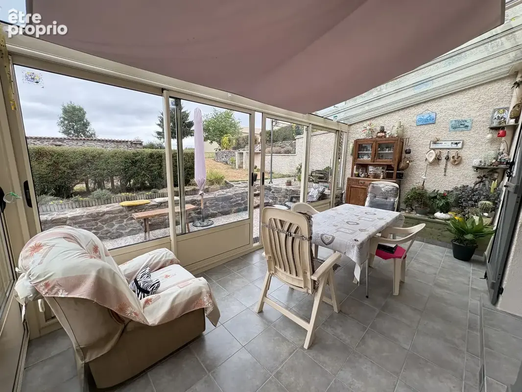Pleine campagne - Maison avec dépendances sur 2947m2 de terrain plat - photo 3
