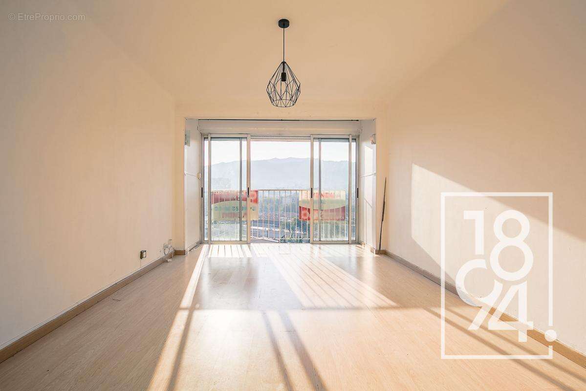 Appartement à MARSEILLE-11E