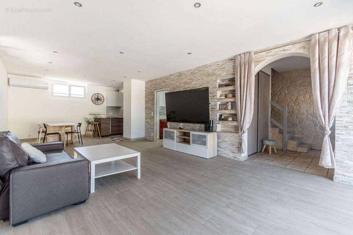 Maison à LEUVILLE-SUR-ORGE