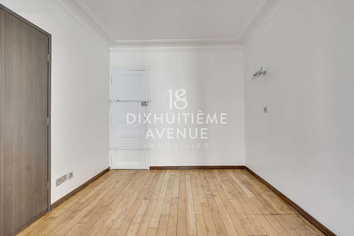 Appartement à PARIS-18E